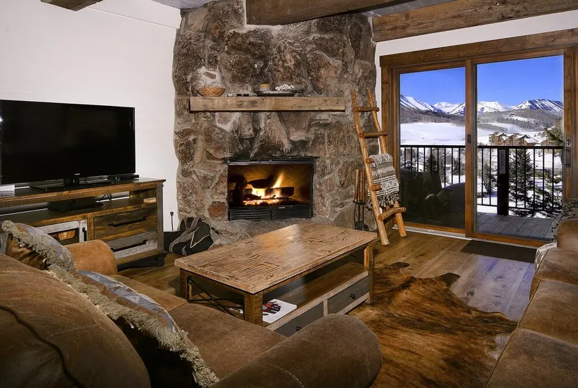 Epic Location! True Ski-In/Ski-Out Access. Corner Condo close to everything - Image 1
