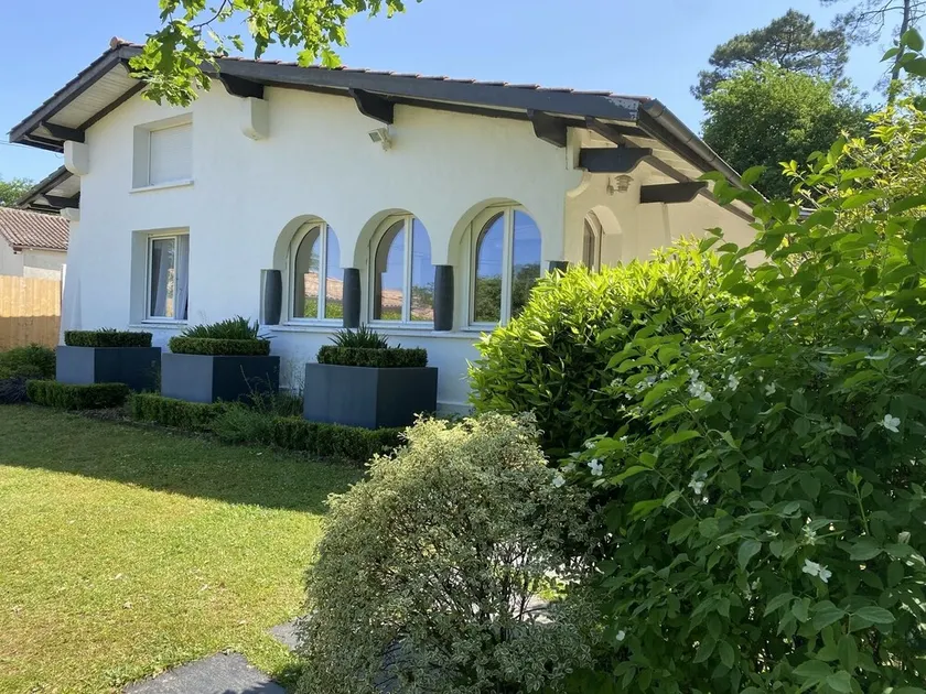 Grande Arcachonnaise dans le vignoble bordelais (Pessac Léognan) Gde Piscine - Image 1