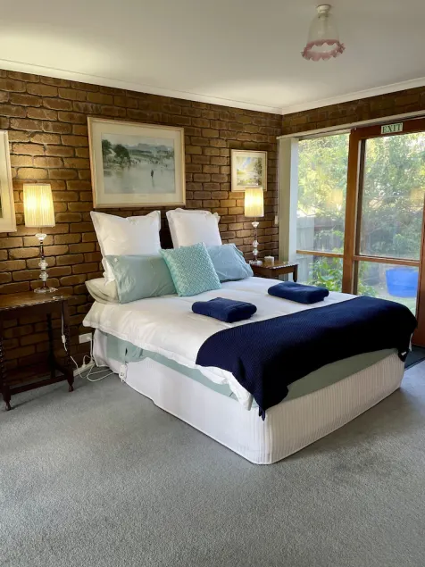Bluff House Studio 2min beach.Short term Exclusive 2 guests. Coffee Machine. - Image 1