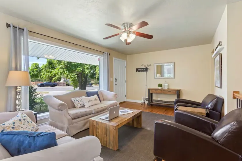 Charming Spacious Millcreek Retreat - Image 1