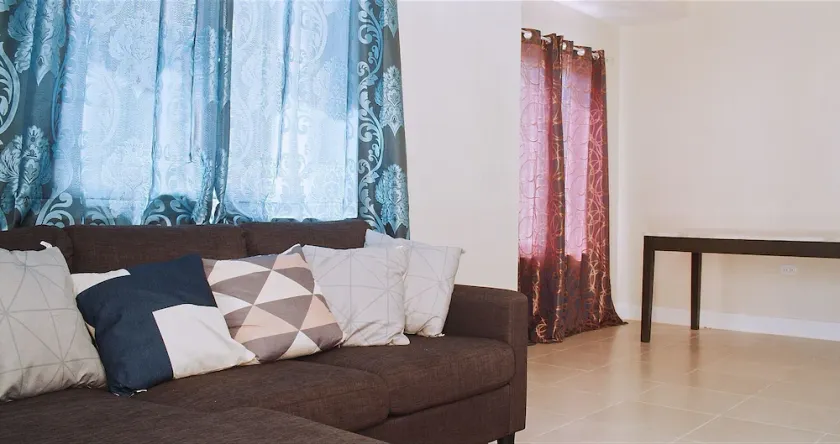Ocean Pointe Holidays - Image 1