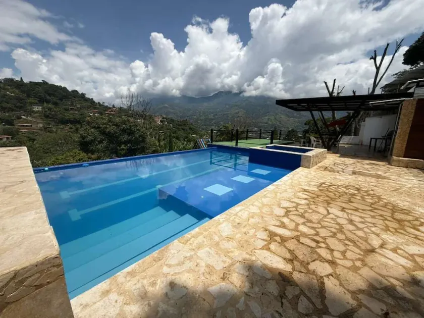 Finca Los Laureles - Image 1