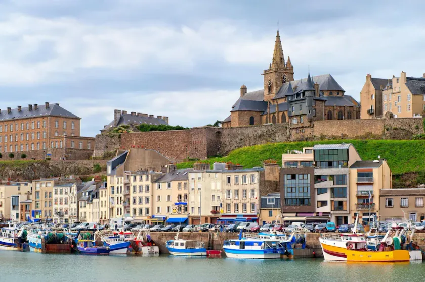 Normandy Couple Getaway with Garden - Image 1