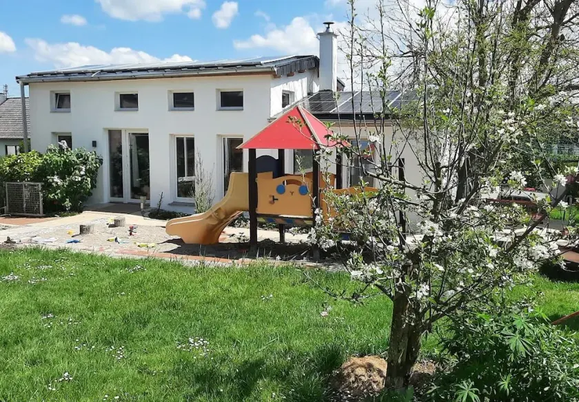 Chalet in the orchard and play garden - Image 1