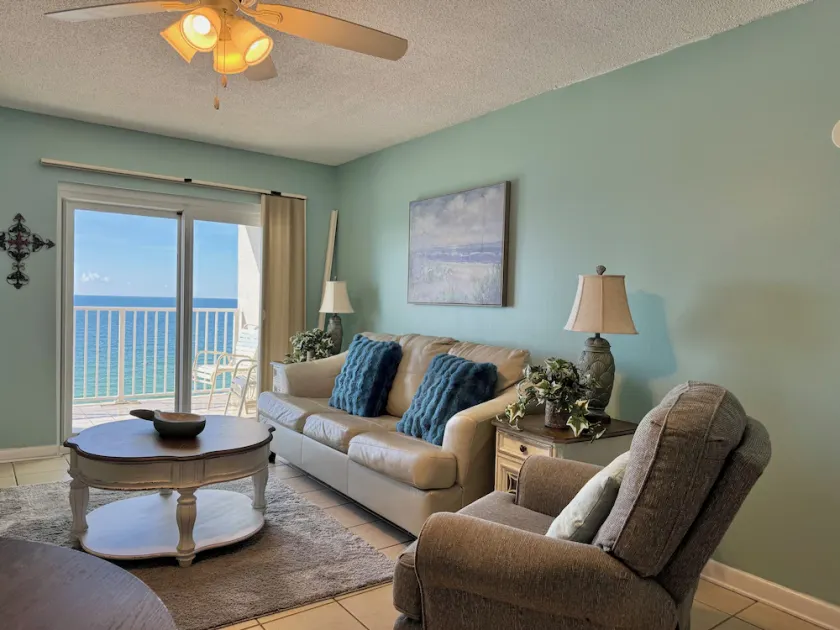 Nouveau look! | Lit king et nouvelle peinture! | Gulf Shores sur West Beach! - Image 1
