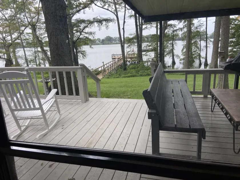 Tweet Lake House sul lago di Providence - Image 1