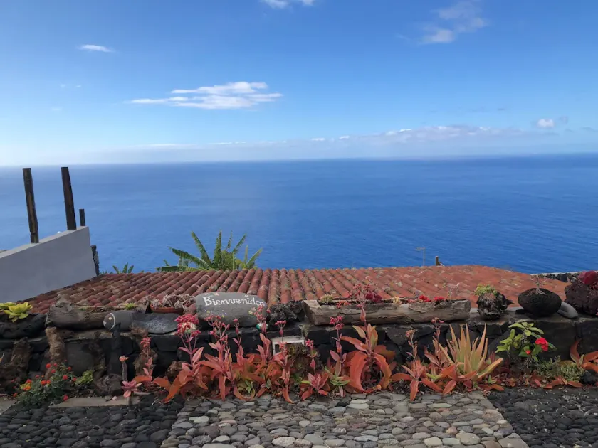 PARADISE HOUSE - Image 1