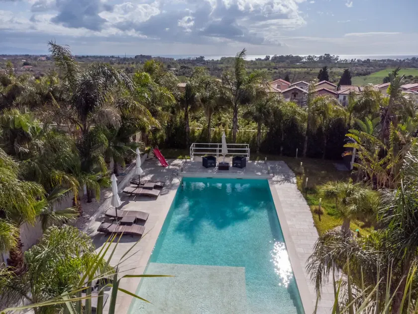 VILLA SICILY SWIMMING POOL - Image 1
