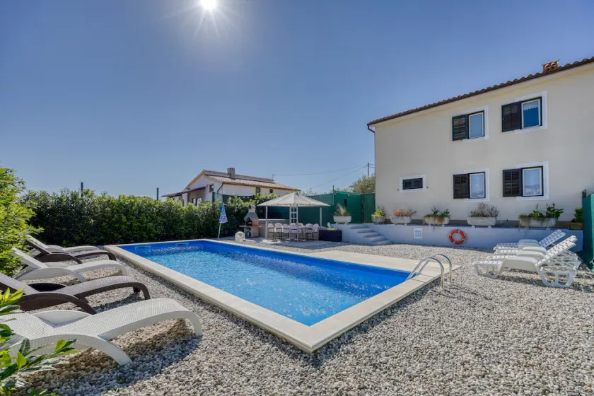 Pool House Lilly - Happy Rentals - Image 1