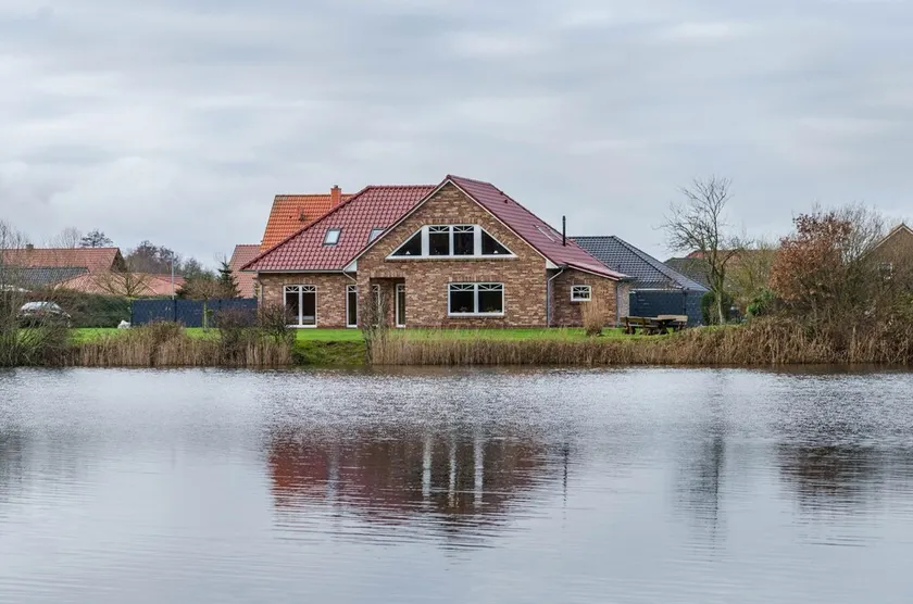 \"Haus Flair Mit Seeblick\" com vista para o lago e terraços privados - Image 1