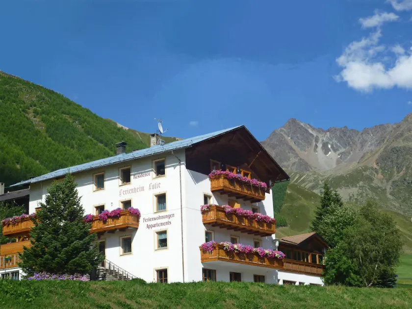 -Mountain view vacation apartment in a dreamlike location in the middle of untouched nature - Image 1