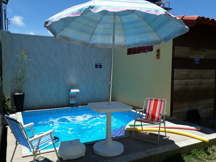 Beach house with pool in Alcobaça-Ba - Image 1