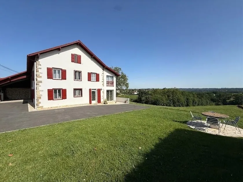 Voll ausgestattete Ferienunterkunft mit Garten und Grill - Image 1