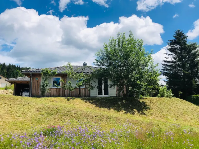 Bungalow for max 6 people near ski lift cross-country hiking, also wood stove - Image 1