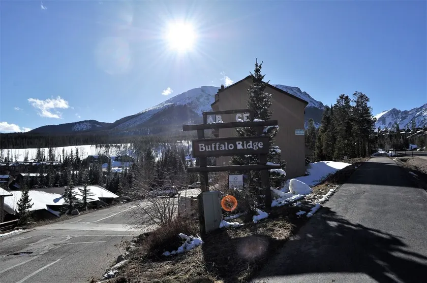 Large Three bedroom with Amazing Amenities Great Family Property Club House - Image 1