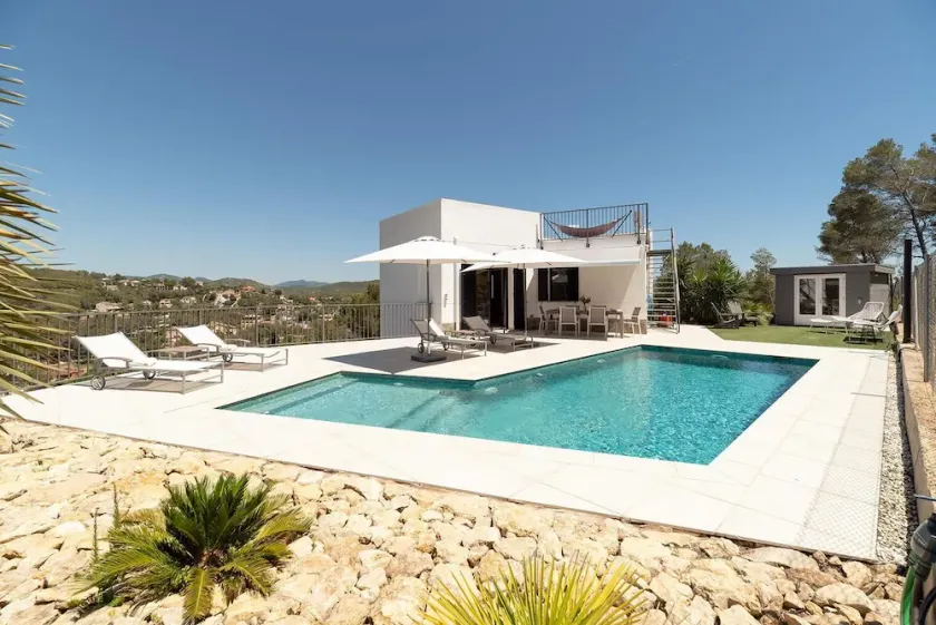 Luxus Ferienhaus in den Bergen von Sitges mit atemberaubender Aussicht - Image 1