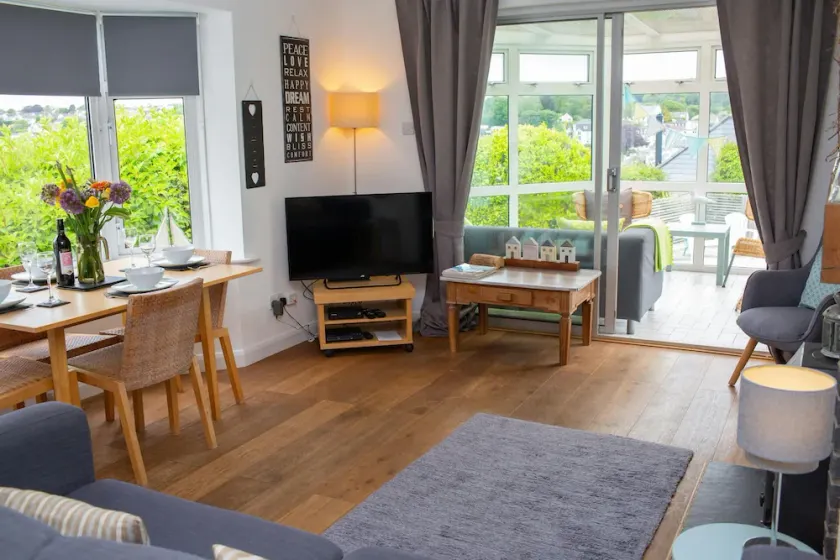 Tryweryn Cottage Saundersfoot - Image 1
