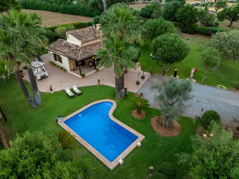BELLE VILLA RUSTIQUE À ALCUDIA À 1KM DE LA PLAGE, WIFI GRATUIT, PISCINE PRIVÉE. - Image 1