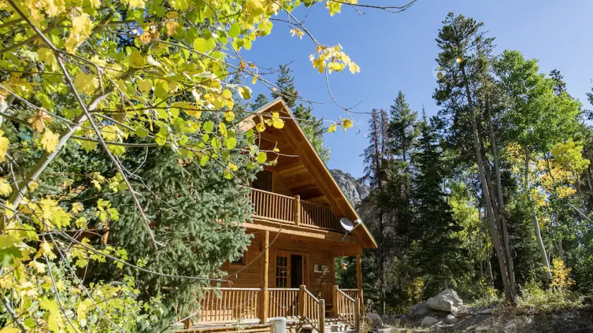 Forest Creek Cabin- Beautiful Mountain Getaway! - Image 1
