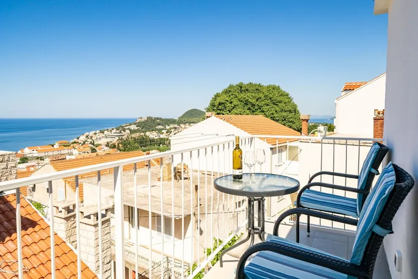 Andelic Sunset Apartments - One Bedroom Apartment with Balcony and Sea View - Image 1
