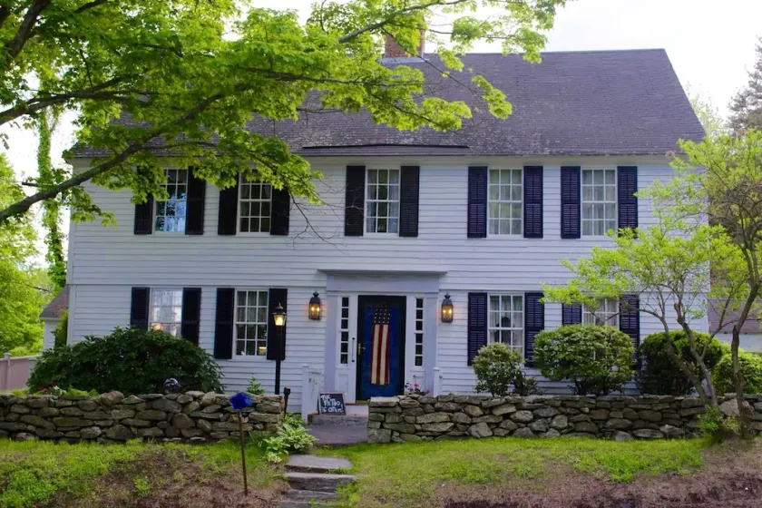 Spring Hill Inn - Image 1
