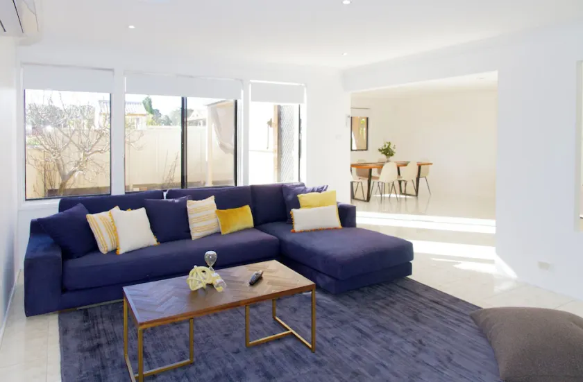 Spacious, Sunlit & Recently Renovated Family Home - 4BD & Hotel Quality Bedding - Image 1