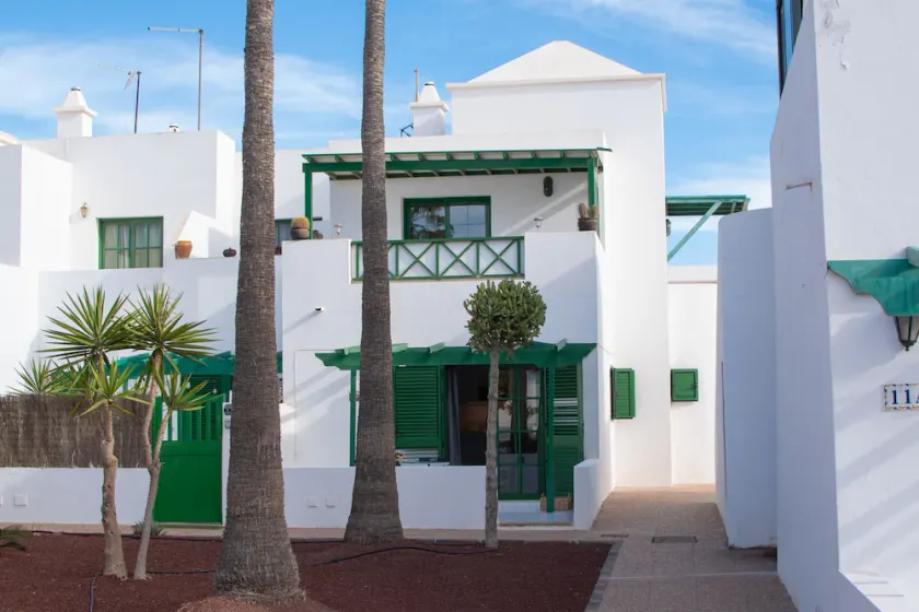 COZY 2 BEDROOM APARTMENT IN THE CENTER OF PLAYA BLANCA CLOSE TO PLAYA DORADA - Image 1