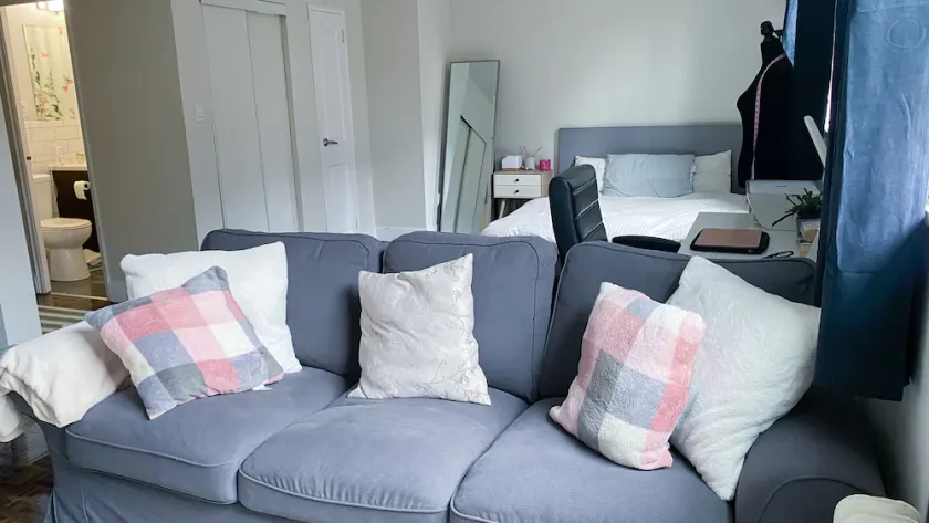 Cozy Minimalist Apartment w/ parks, lakes and rivers nearby - Image 1