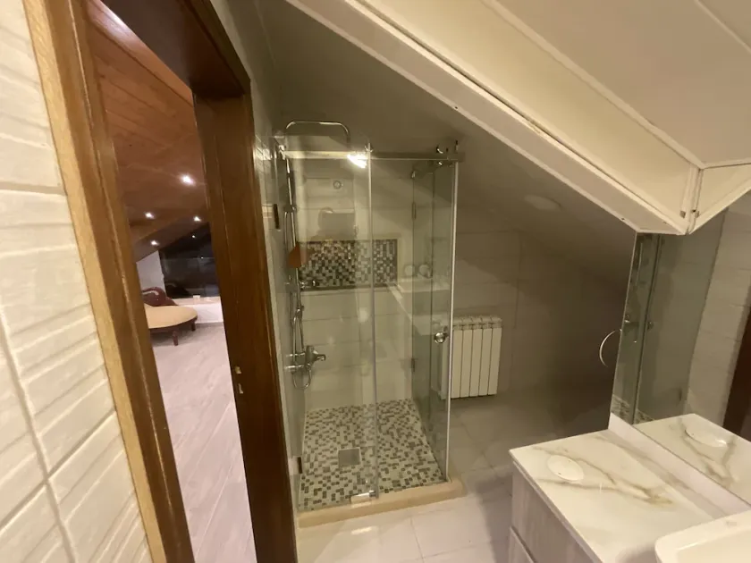 Dream come true with these beautiful villa on top of the mountain full privacy . - Image 1