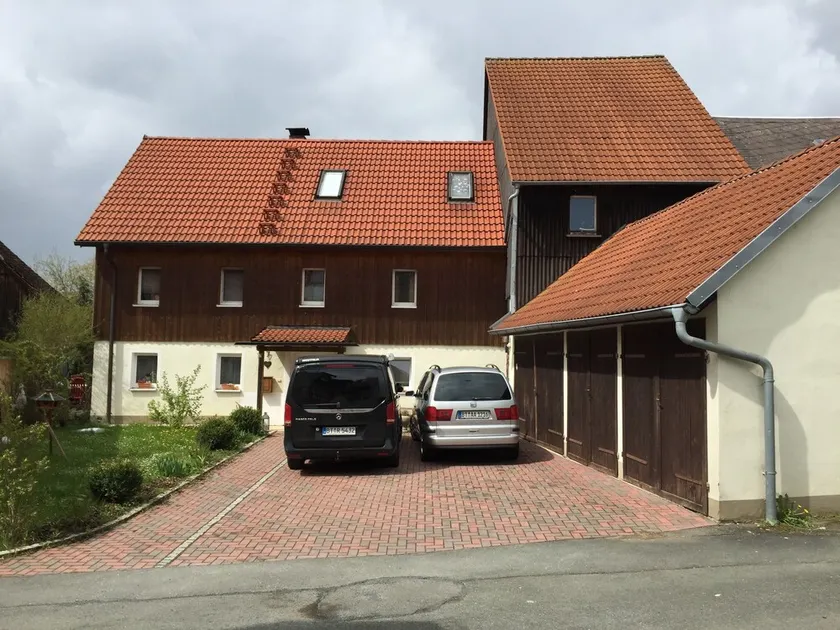 Til Bayreuth kun 9 km !! Stille Wfl. 220 m2, have, gratis parkering, wifi gratis - Image 1