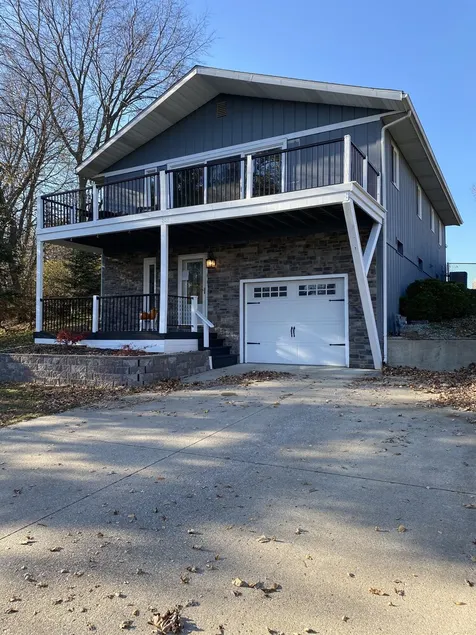Beautiful Lake View IYopawa Island Home. Backs up to Golf Course - Image 1