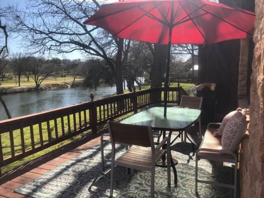 Family Friendly Spacious home on the Paluxy River - Image 1