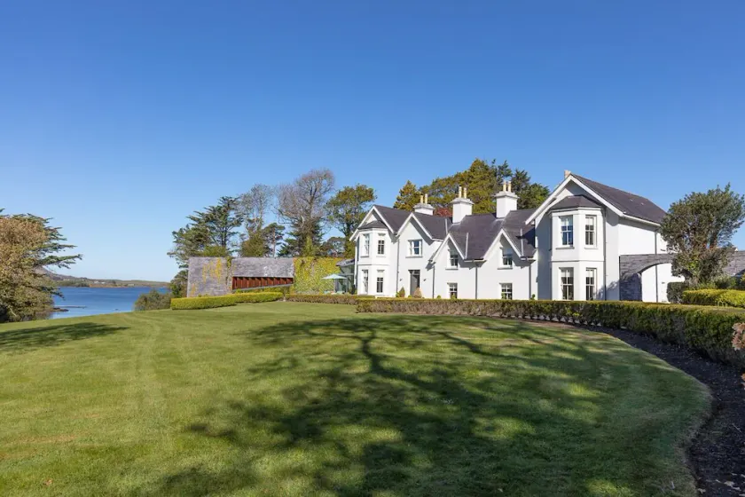 The Hollies 5 bedroom house - Image 1