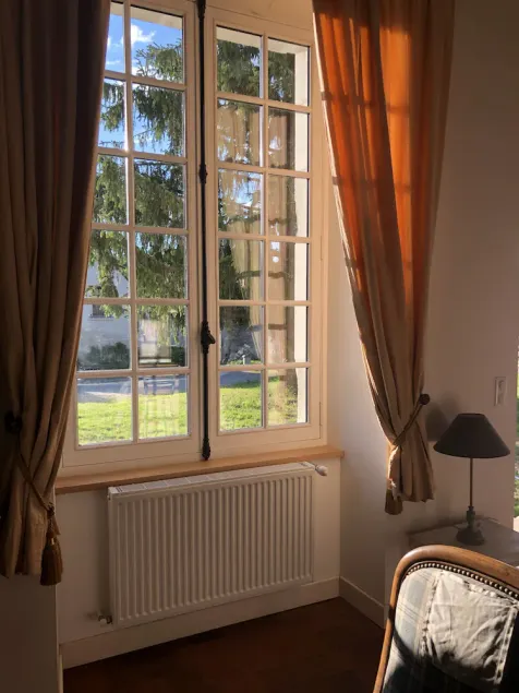 Propriété avec beaucoup de caractère: charme et style,  lumière et espace - Image 1