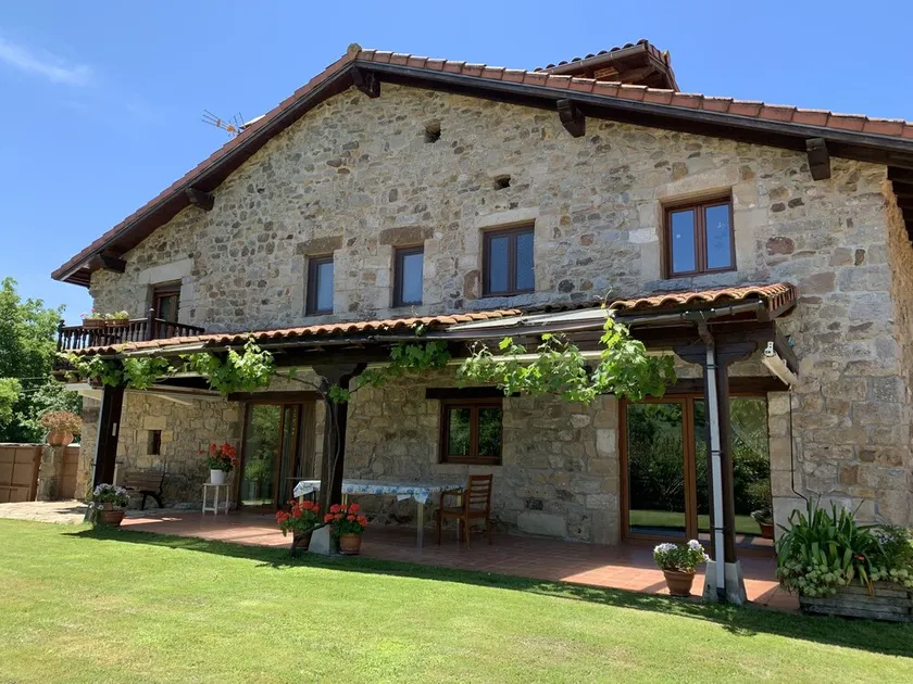 Casona en Villegar de Toranzo - Image 1