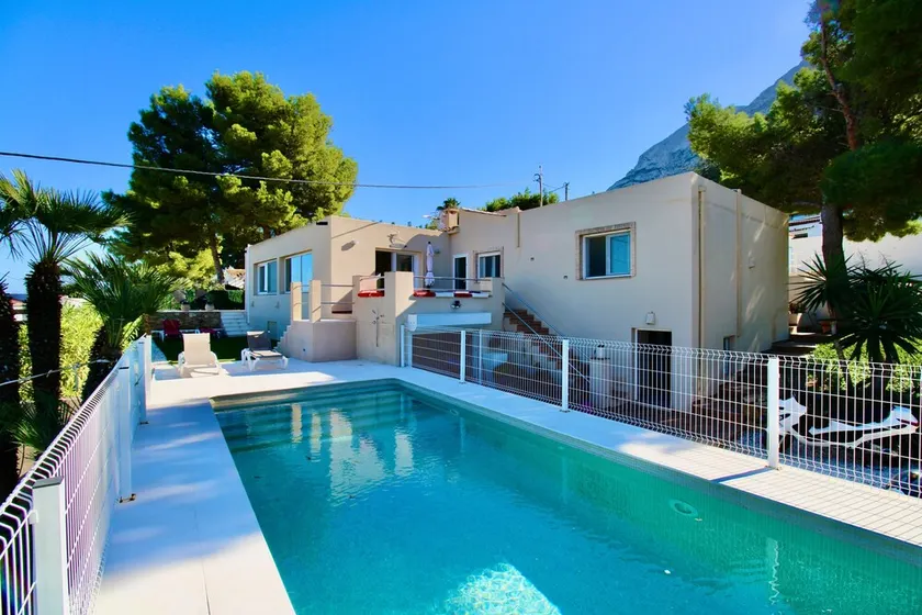 Maison de vacances 'Villa Betty' avec vue sur la mer, Wi-Fi et climatisation - Image 1