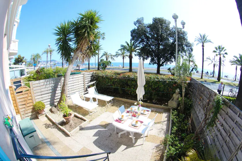 NICE-  PROMENADE CENTER- BEACH FRONT- PRIVATE GARDEN and PARKING - Image 1