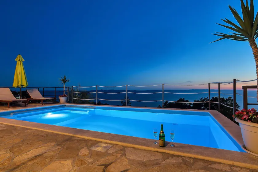 Spacious vacation home in Tucepi, private pool, terrace, sea view, barbecue, WiFi - Image 1