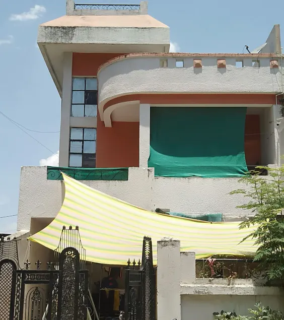 this is Happy Bunglow which located in prime location centrally  - Image 1