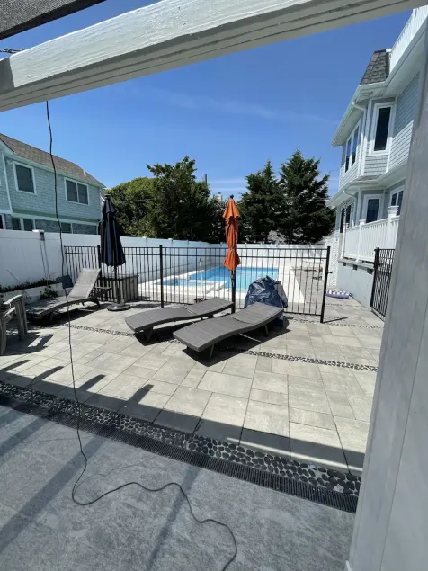 Spectacular modern house - just a few minutes from beach! - Image 1