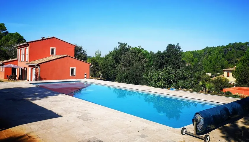 EXCEPTIONAL site: SPACIOUS VILLA 8 BEDS, svømmehal 15x5M, SAUNA - Image 1