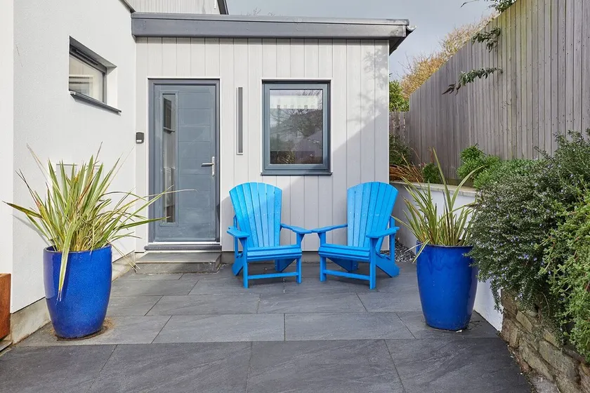 Trevone, Padstow-Modern Apartment minutes from sandy beach and SW coast path - Image 1