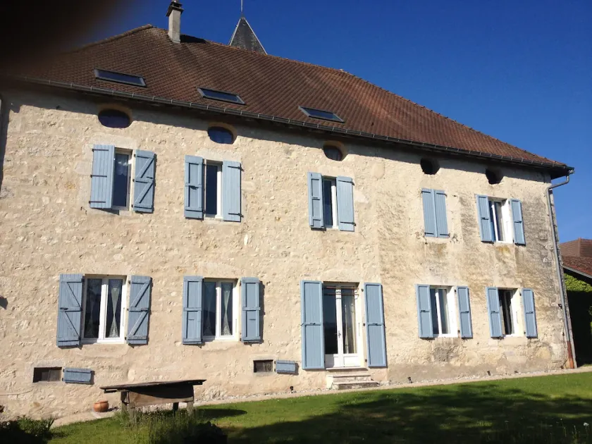 Fremragende hus med vinstokke og udsigt over Grand Colombier - Image 1