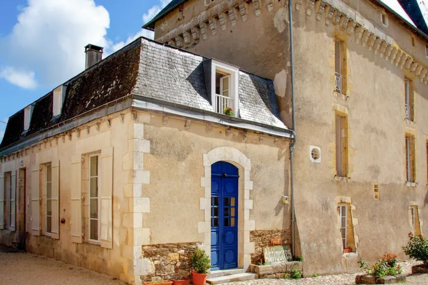 Cottage in Chaleix near Forest and Lake - Image 1