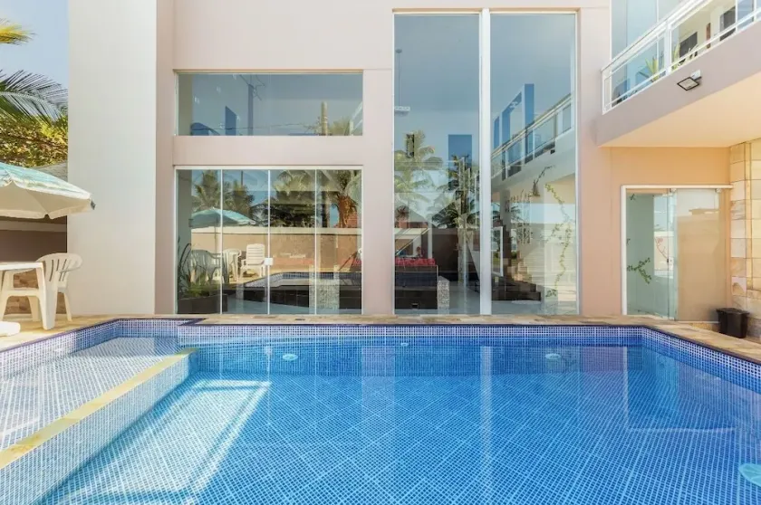 Beachfront House - Image 1