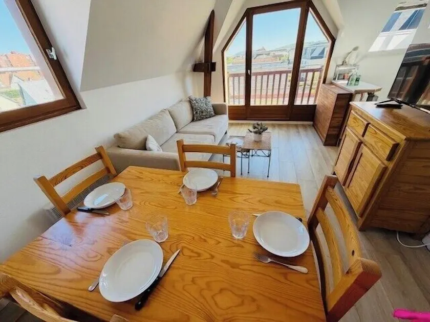 NICE FLAT 400 m FROM BEACH & CENTER - Image 1