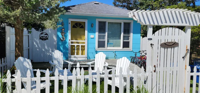 Ocean Beach Fire Island 3bds/2bth,3 Houses from the Beach! Huge back&front yard - Image 1
