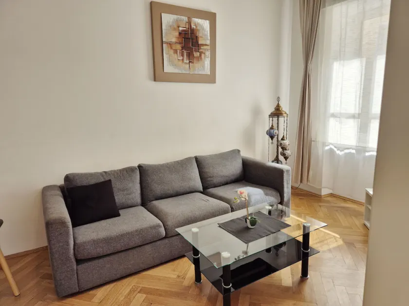 City Center Stays /// AK1-L, Apartment with 1 bedroom - Image 1