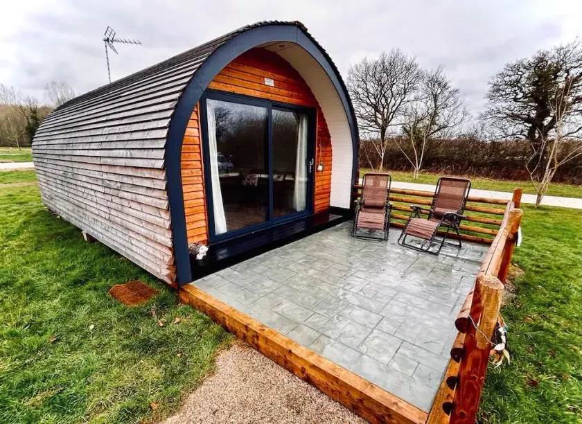 1-Bed pod cabin in beautiful surroundings Wrexham - Image 1