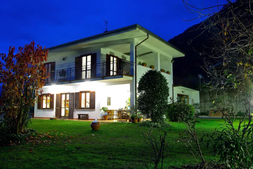 Lago d'Orta, open-space Sole con patio attrezzato. - Image 1